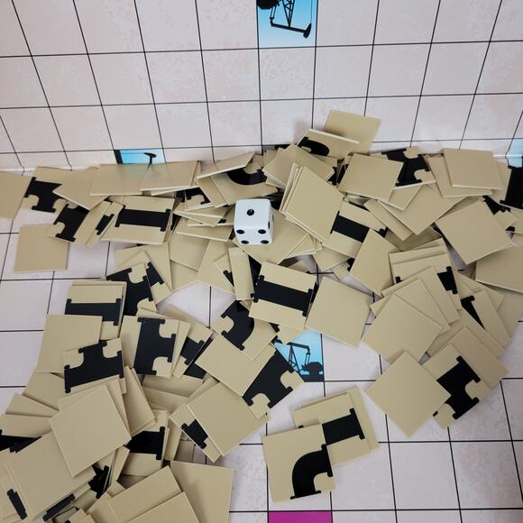 Vintage Playco Hawaii 1988 Pipeline The Oil Game Challenge Strategy Boardgame‎ - Picture 11 of 16